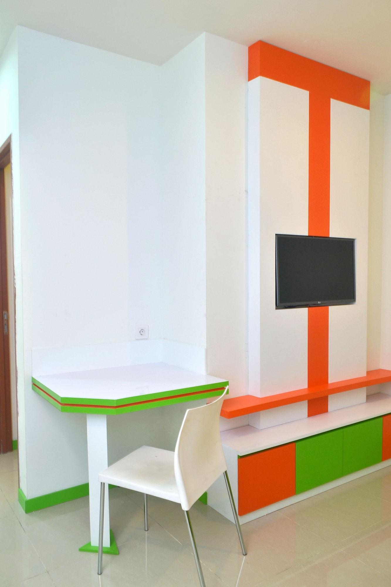 Titanium Express Homtel Otel Cakarta Dış mekan fotoğraf