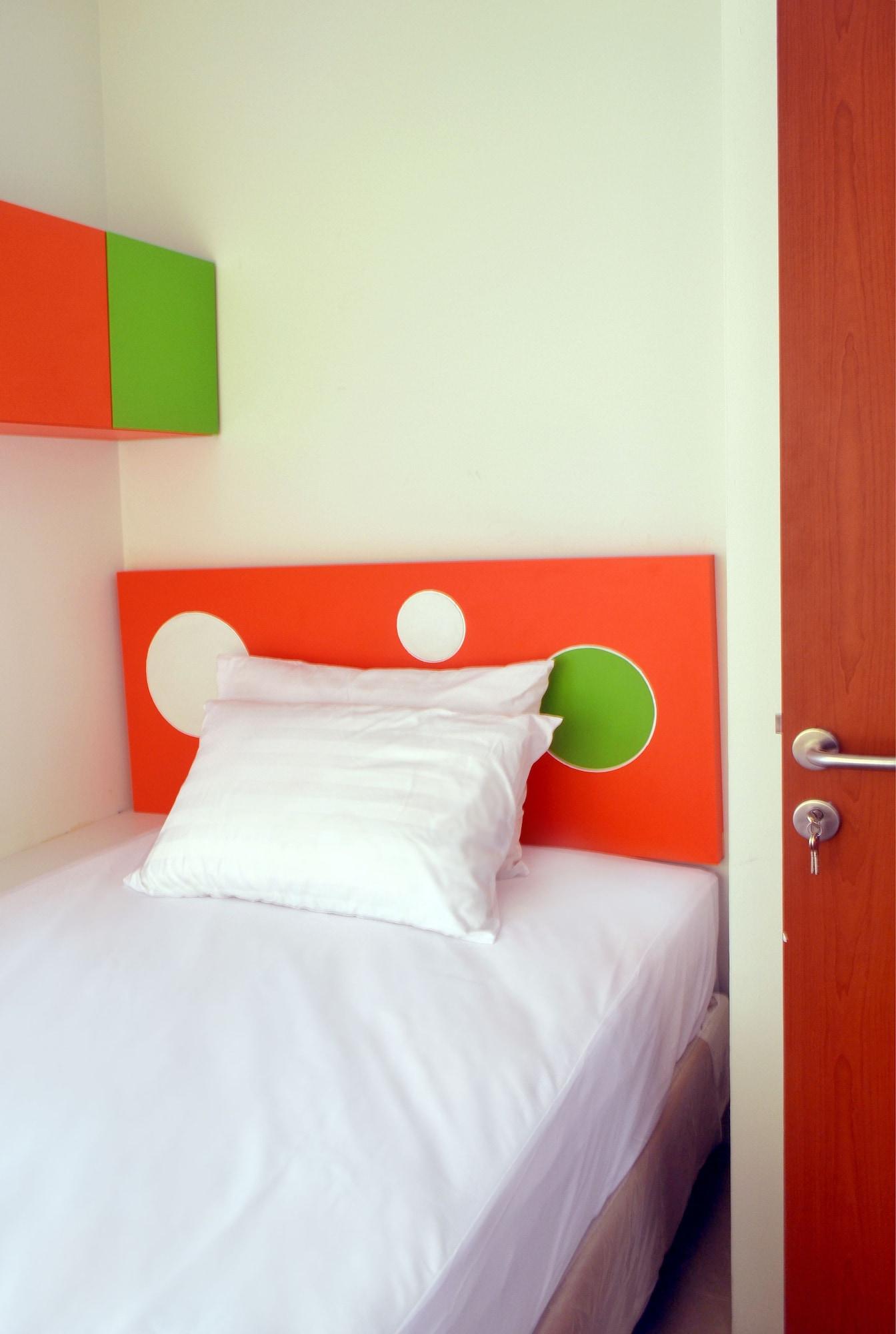 Titanium Express Homtel Otel Cakarta Dış mekan fotoğraf