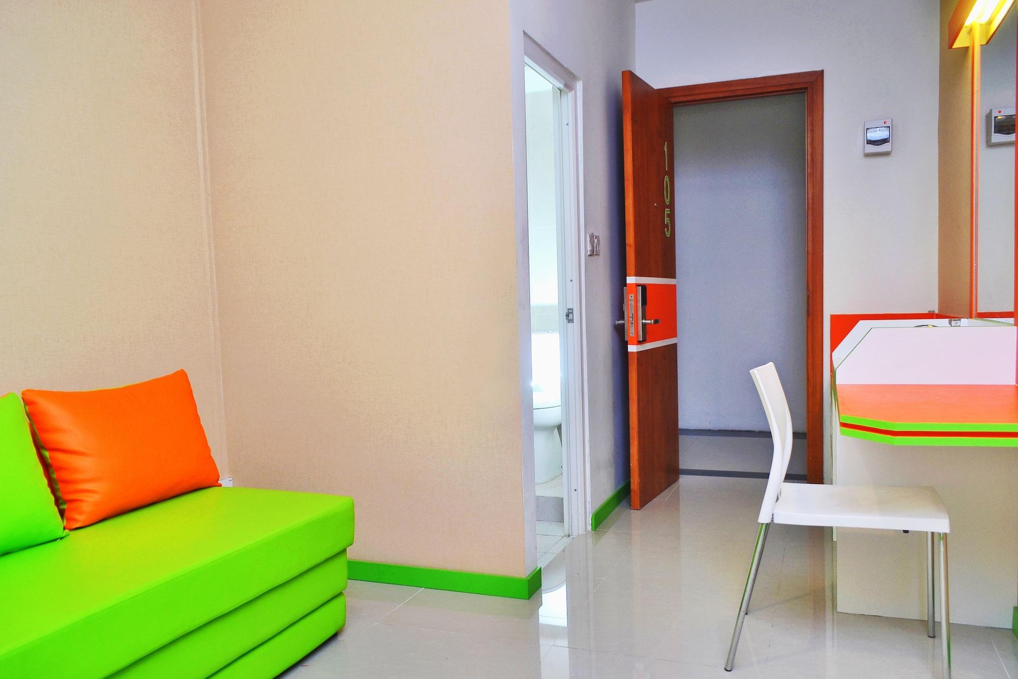 Titanium Express Homtel Otel Cakarta Dış mekan fotoğraf