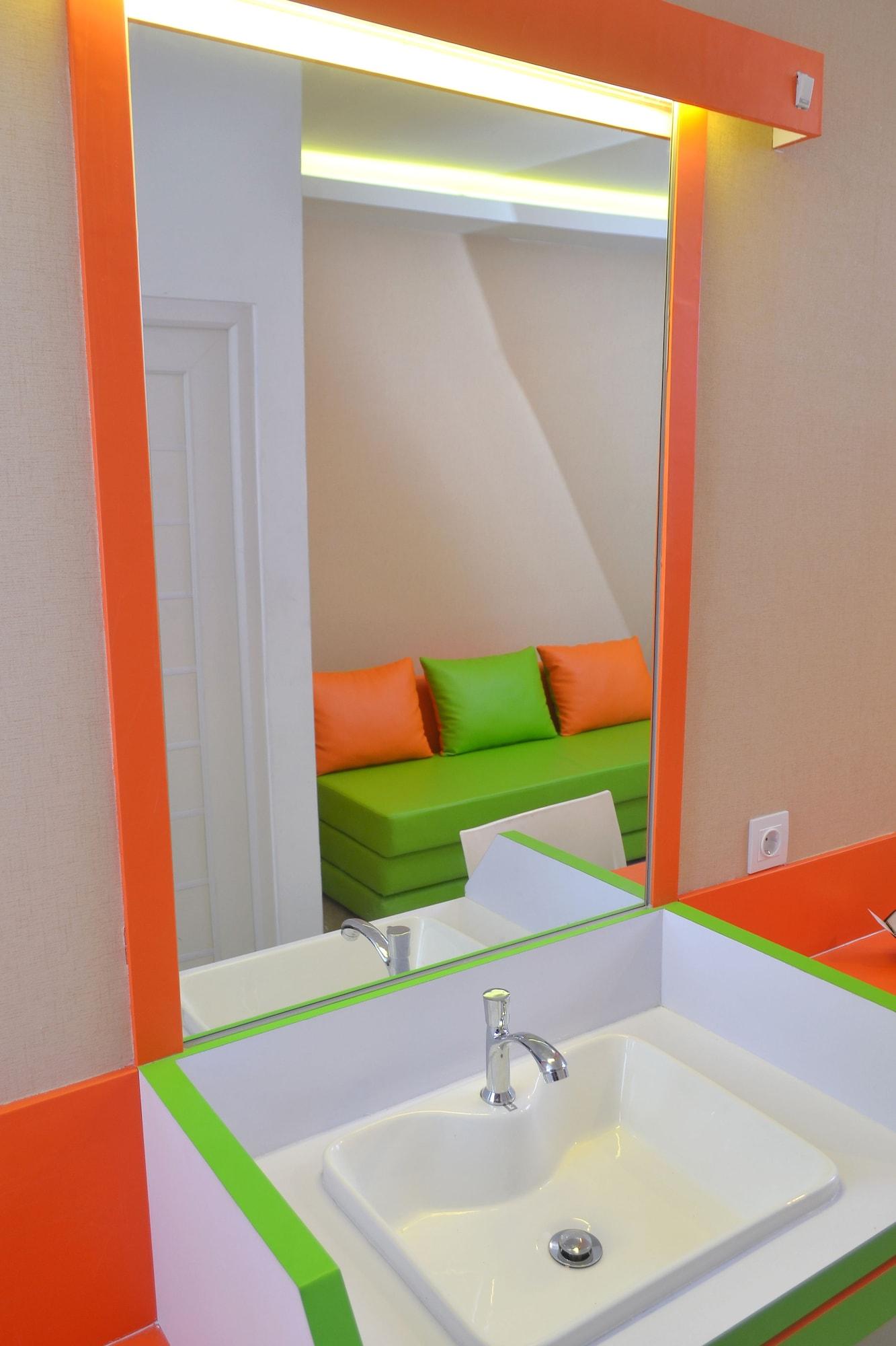 Titanium Express Homtel Otel Cakarta Dış mekan fotoğraf