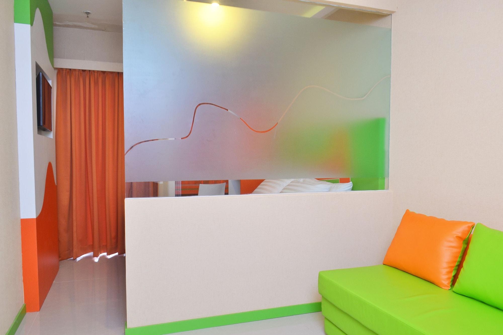 Titanium Express Homtel Otel Cakarta Dış mekan fotoğraf