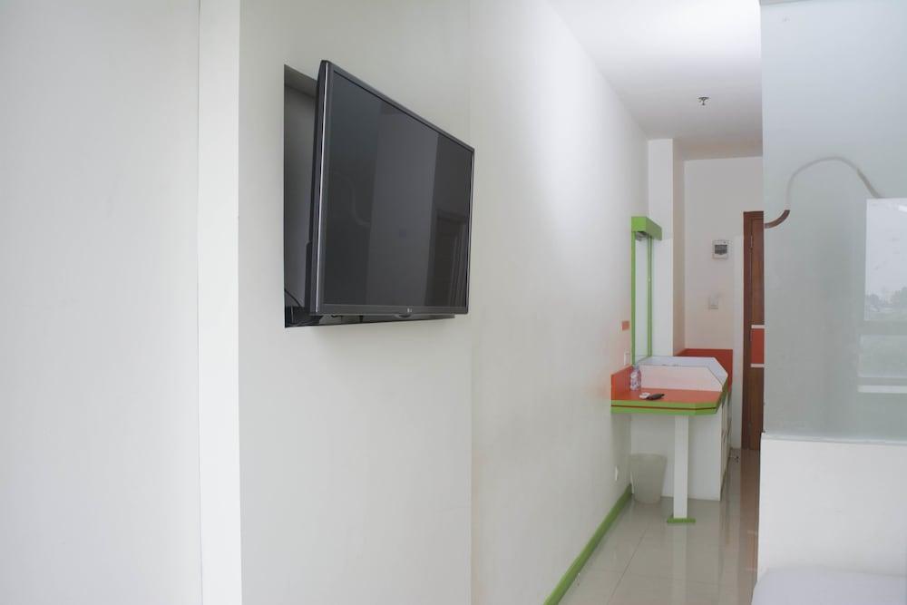 Titanium Express Homtel Otel Cakarta Dış mekan fotoğraf
