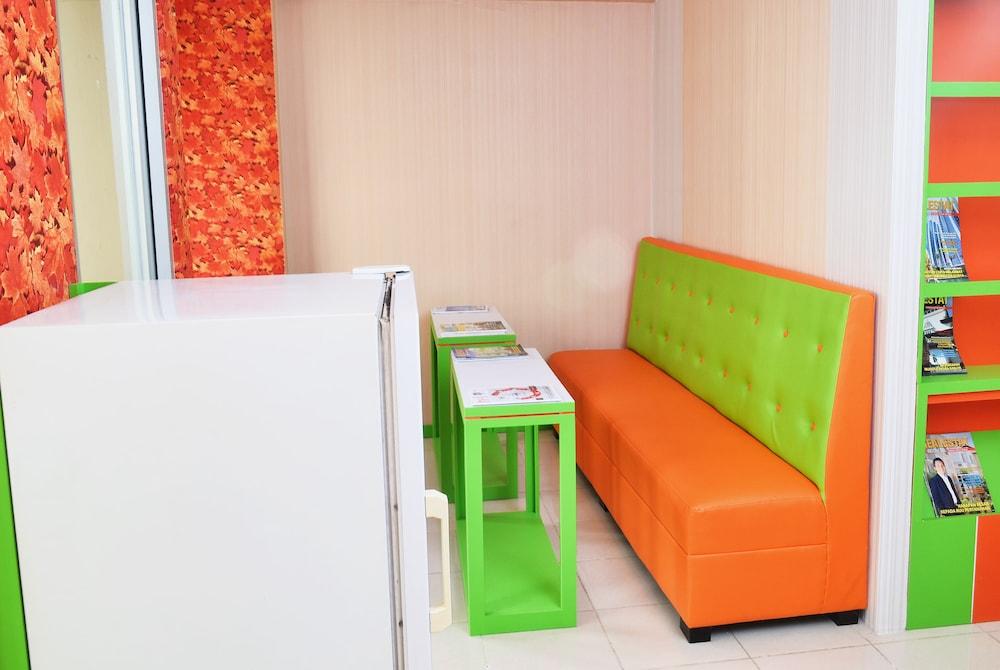 Titanium Express Homtel Otel Cakarta Dış mekan fotoğraf