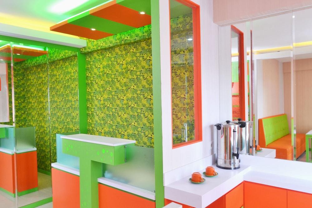 Titanium Express Homtel Otel Cakarta Dış mekan fotoğraf