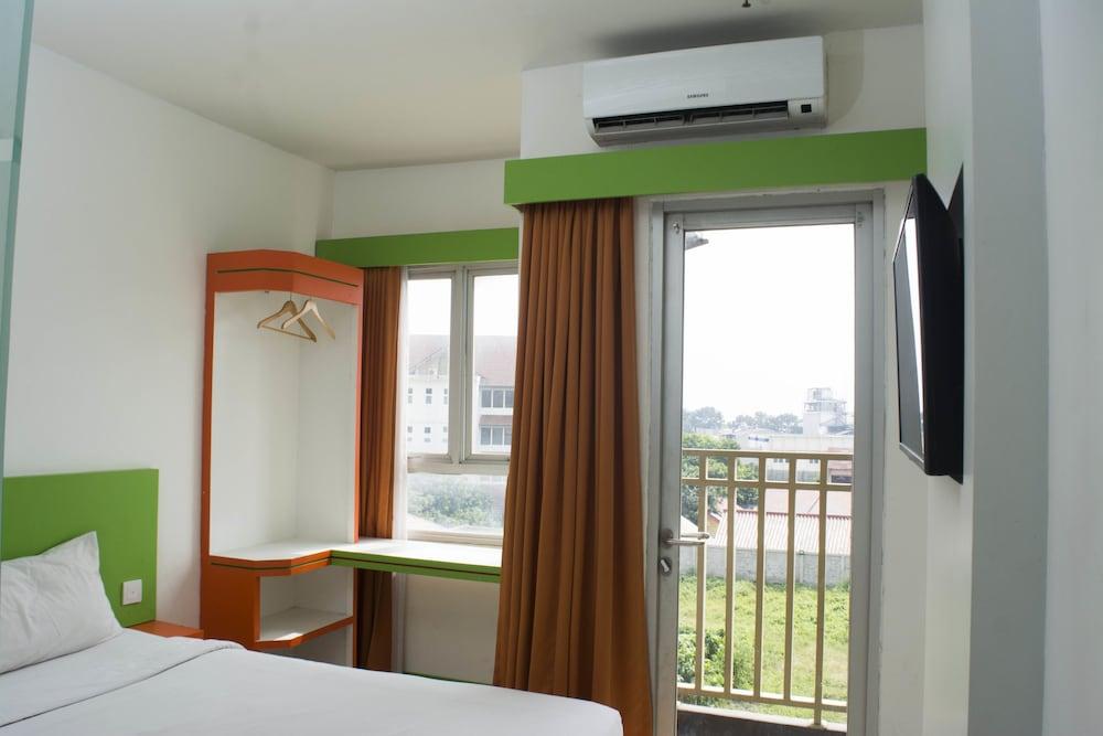 Titanium Express Homtel Otel Cakarta Dış mekan fotoğraf