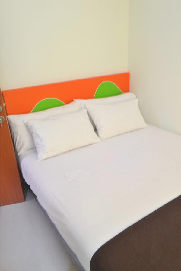Titanium Express Homtel Otel Cakarta Dış mekan fotoğraf