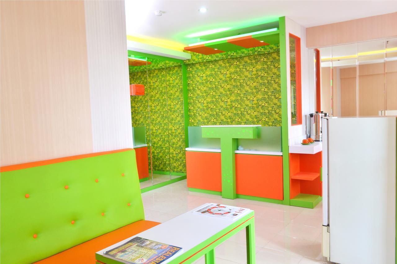 Titanium Express Homtel Otel Cakarta Dış mekan fotoğraf