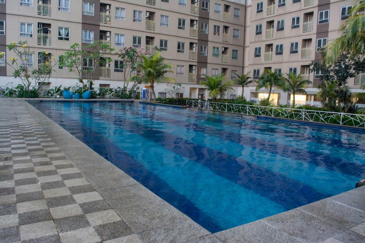 Titanium Express Homtel Otel Cakarta Dış mekan fotoğraf